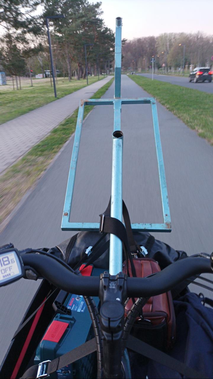 Ruecktransport auf dem Lastenrad.