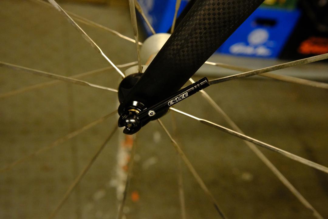 Schnellspanner vorne