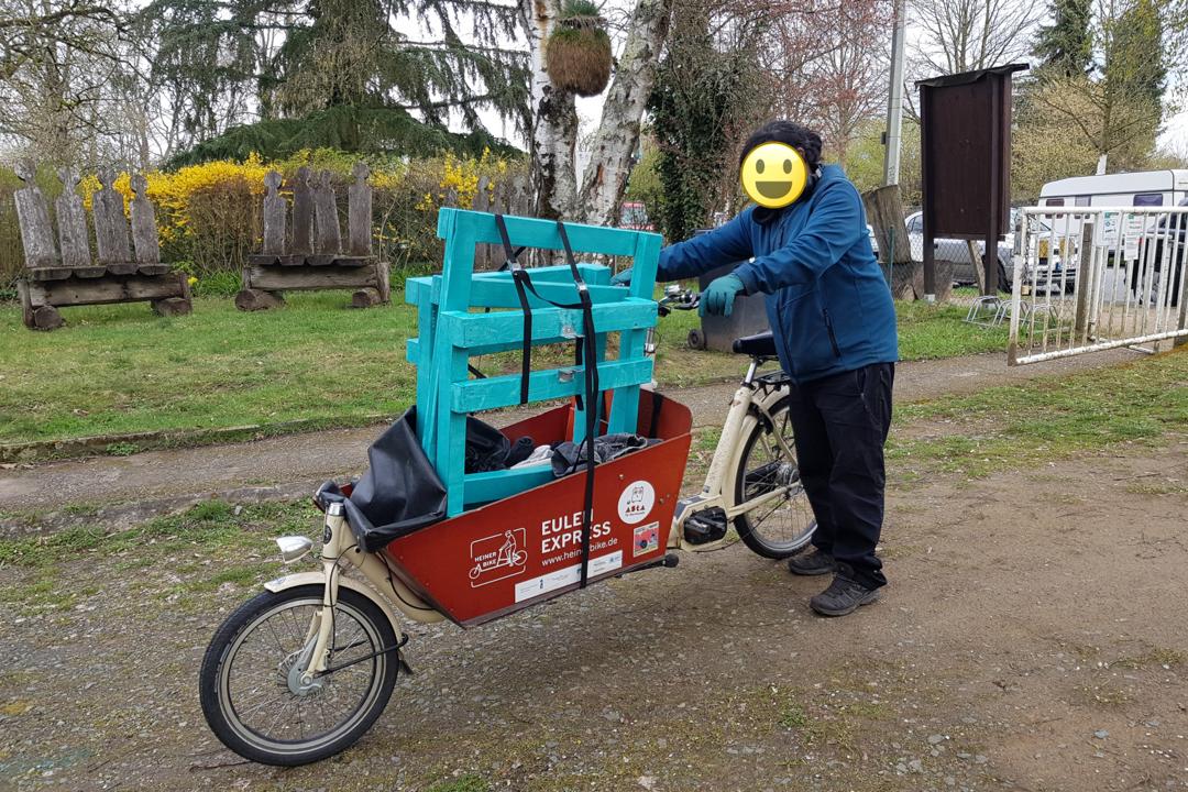 Hieu mit dem Eulenexpress am IWZ