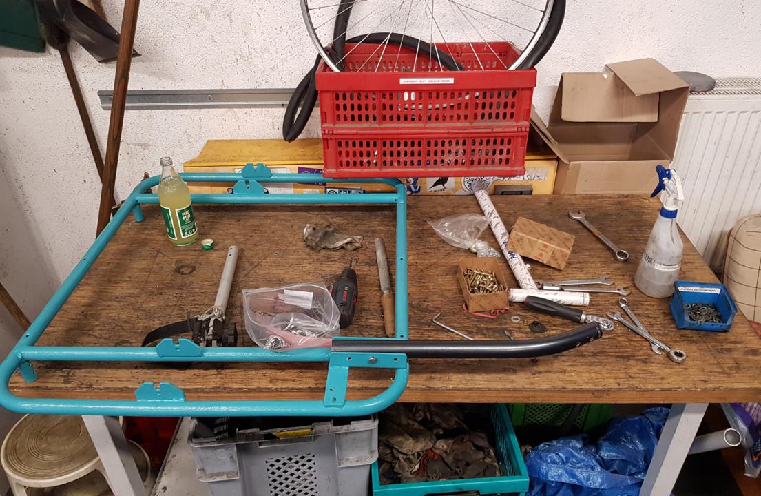 Rahmen mit Rohrstueck